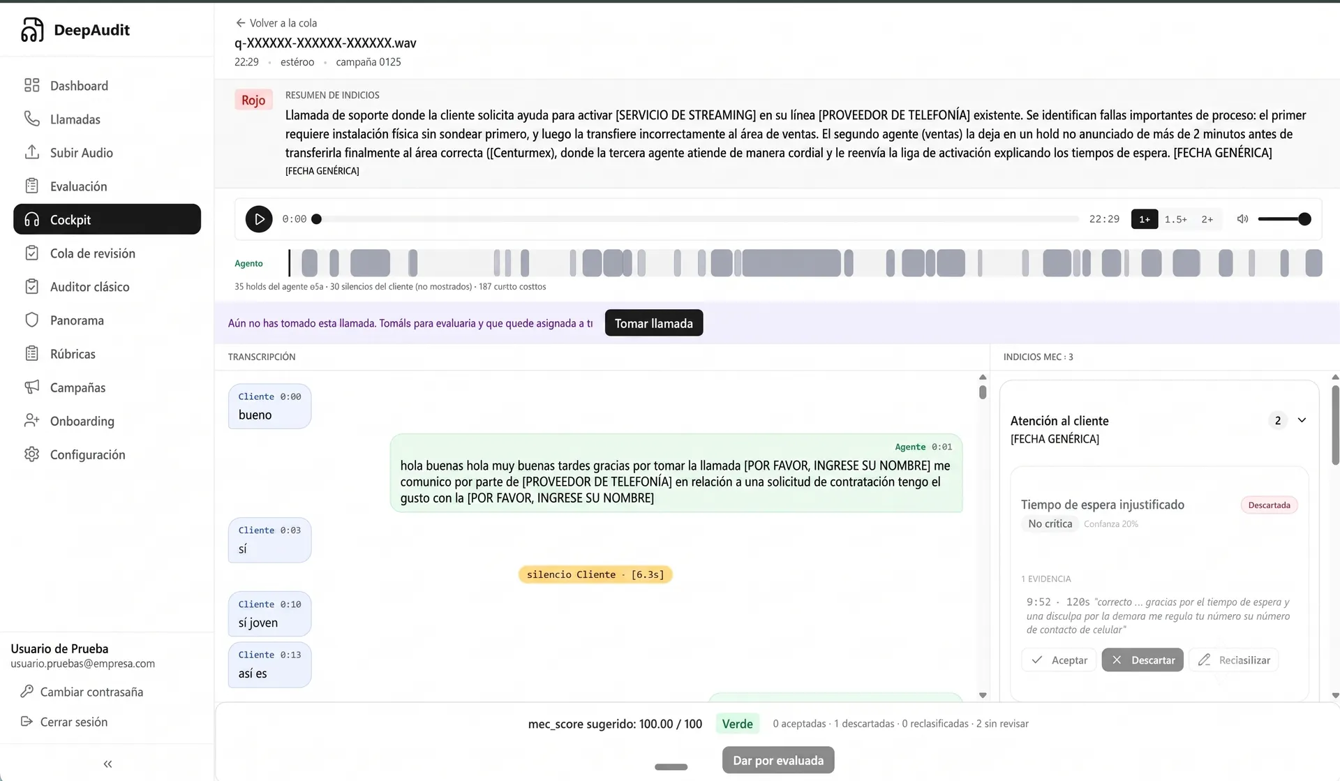Cockpit de DeepAudit: transcripción de una llamada con indicios detectados y evaluación sugerida
